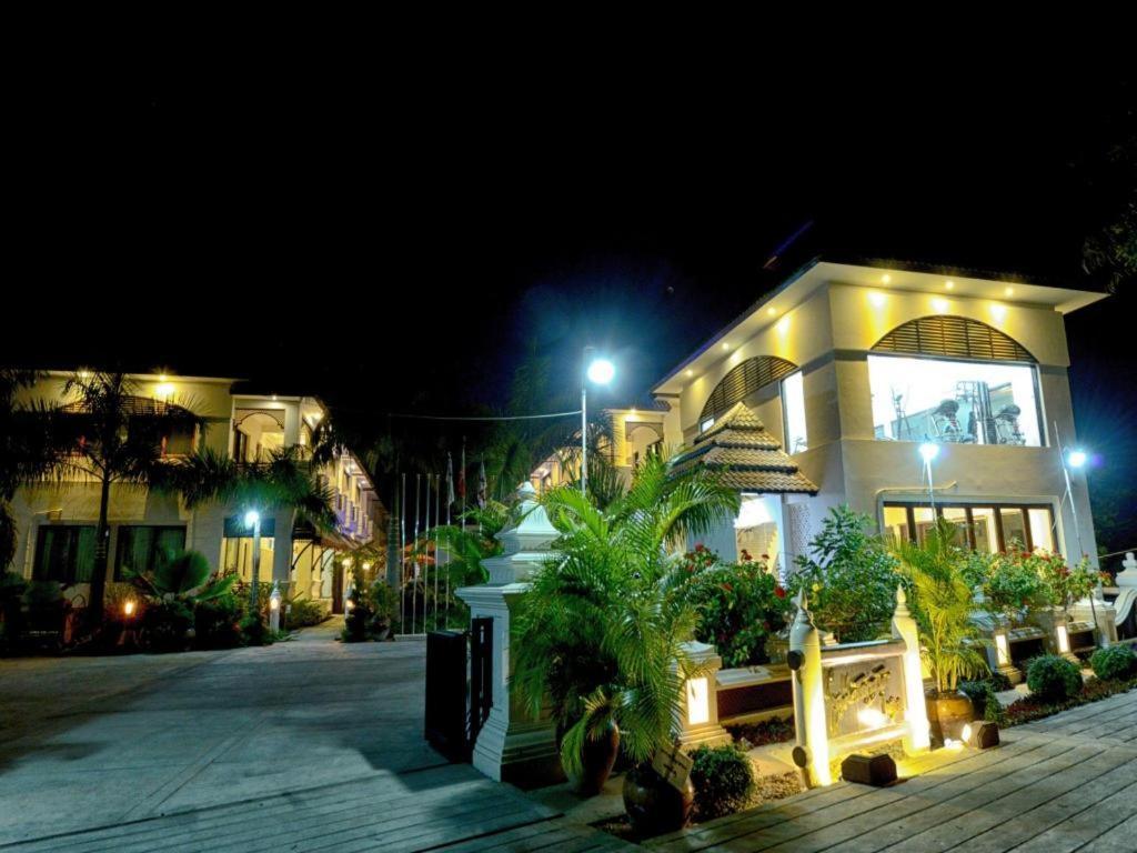 Shwe Taung Tan Hotel - Lake View Monywa Εξωτερικό φωτογραφία